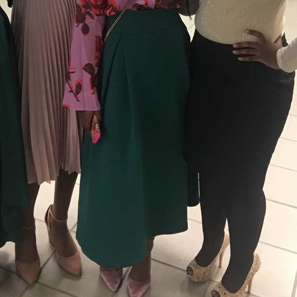 High Waisted Midaxi Skirt - Picture 5 of 5